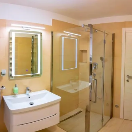 Apartment Sandro Pula